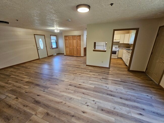 property at 531 Lakeshore Ct