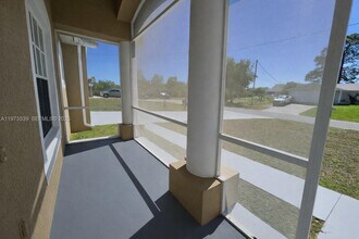 2502 W 10th St in Lehigh Acres, FL - Building Photo - Building Photo