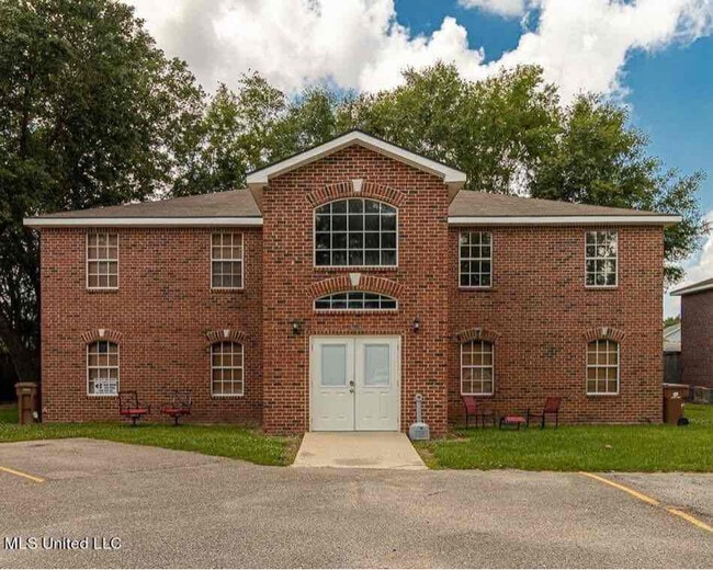 18043 Old Hwy 49 in Saucier, MS - Building Photo - Building Photo