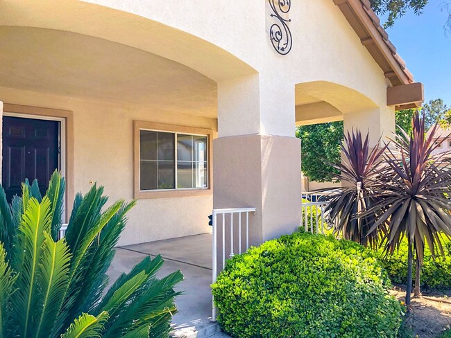 32286 Vía Arias in Temecula, CA - Building Photo - Building Photo