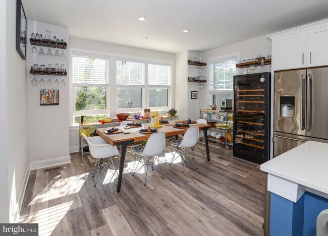 12028 N Shore Dr in Reston, VA - Building Photo - Building Photo