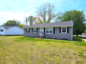 306 Coulbourn Mill Rd in Salisbury, MD - Building Photo - Building Photo