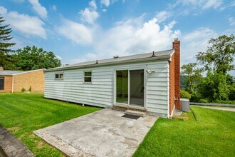508 Doe Terrace in Pittsburgh, PA - Building Photo - Building Photo