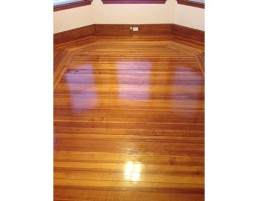 21 Bradbury Ave-Unit -1 in Medford, MA - Building Photo - Building Photo