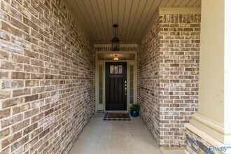 7519 Flint Xing Cir SE in Owens Cross Roads, AL - Building Photo - Building Photo