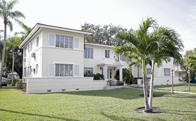 740 Valencia Ave in Miami, FL - Building Photo - Building Photo