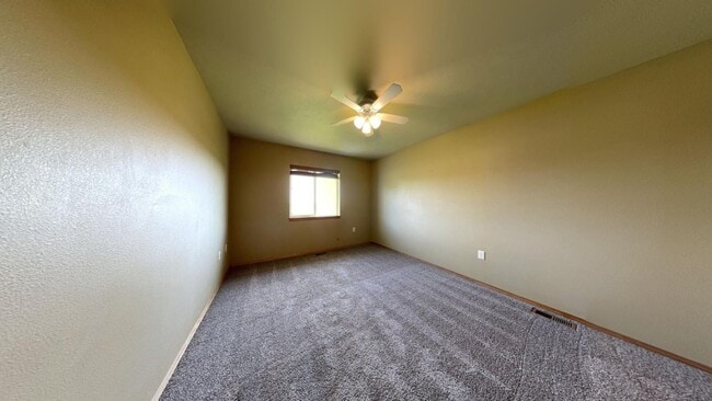 3403 W 93rd St in Sioux Falls, SD - Building Photo - Building Photo