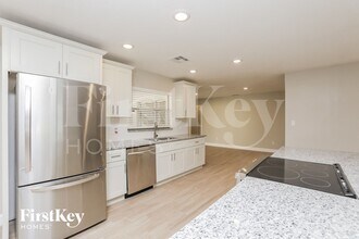 7033 Crestlake Dr in Orlando, FL - Building Photo - Building Photo