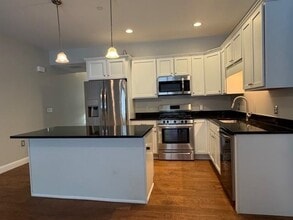 1 Camelia Ave in Concord, NH - Building Photo - Building Photo