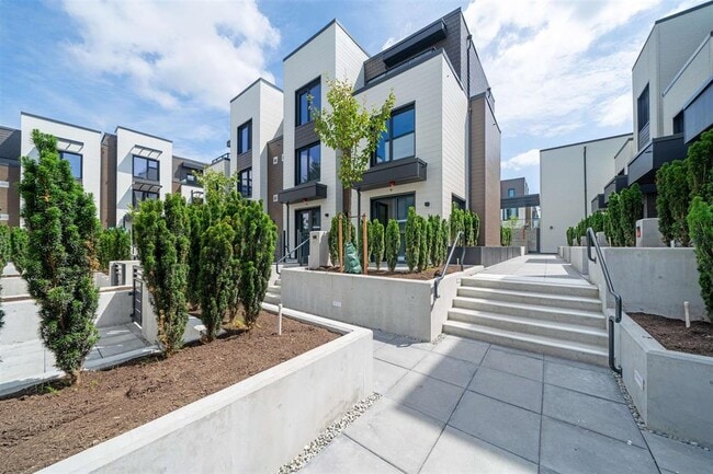 property at 606 Foster Ave