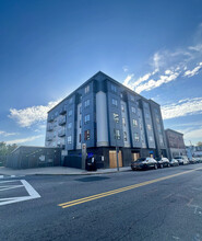 The Frances at Ashmont Flats in Boston, MA - Foto de edificio - Building Photo