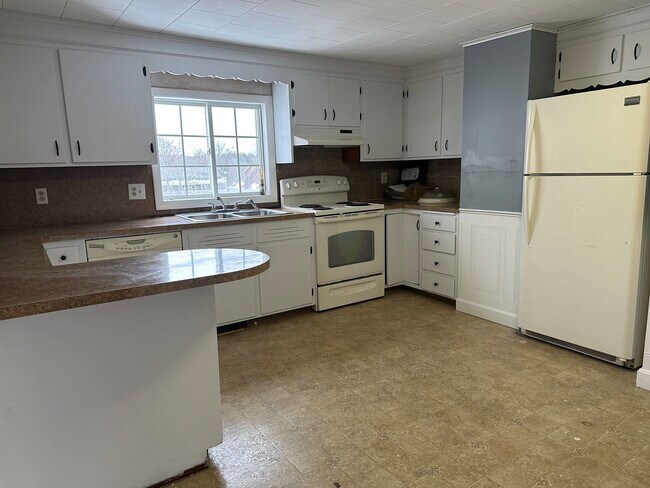 20 Spring St in Somersworth, NH - Building Photo - Building Photo