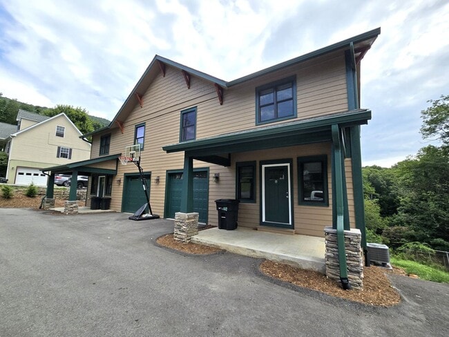 property at 1232 Highland Hall Rd