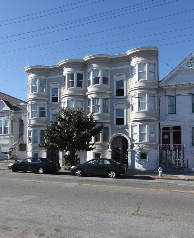 2460 Bryant St in San Francisco, CA - Building Photo - Building Photo