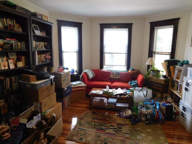 142 Dudley St, Unit 2 in Cambridge, MA - Building Photo - Building Photo
