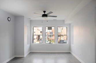 7240 S Cornell Ave in Chicago, IL - Building Photo - Building Photo