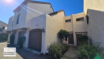 1542 Granite Hills Dr in El Cajon, CA - Building Photo