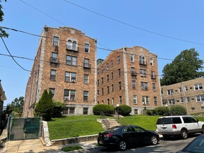 Oaklynne in Philadelphia, PA - Foto de edificio - Building Photo