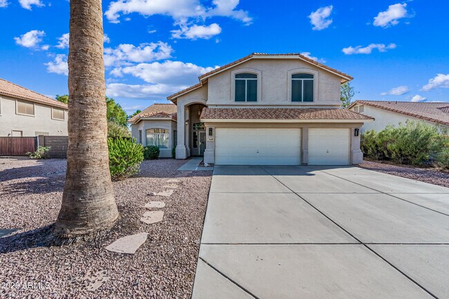 property at 2633 E Nance St