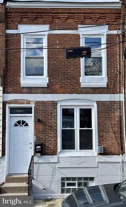 2827 Gaul St in Philadelphia, PA - Building Photo