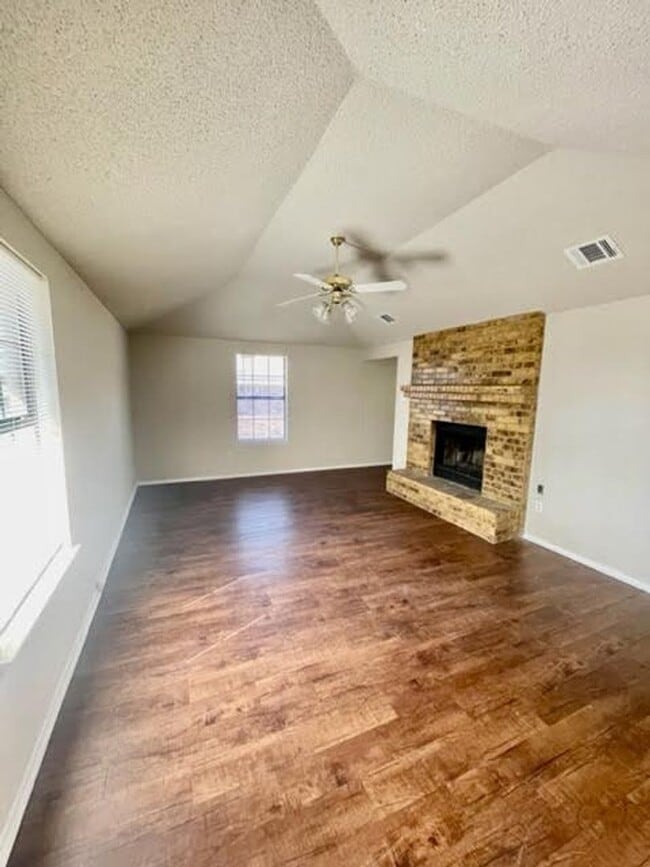 property at 2205 Kirby Lee St