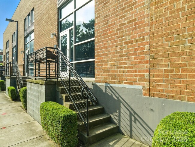 915 Westmere Ave in Charlotte, NC - Building Photo - Building Photo