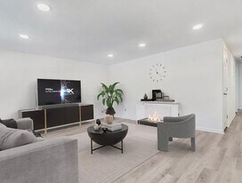 2460 Hemlock St in Norfolk, VA - Building Photo