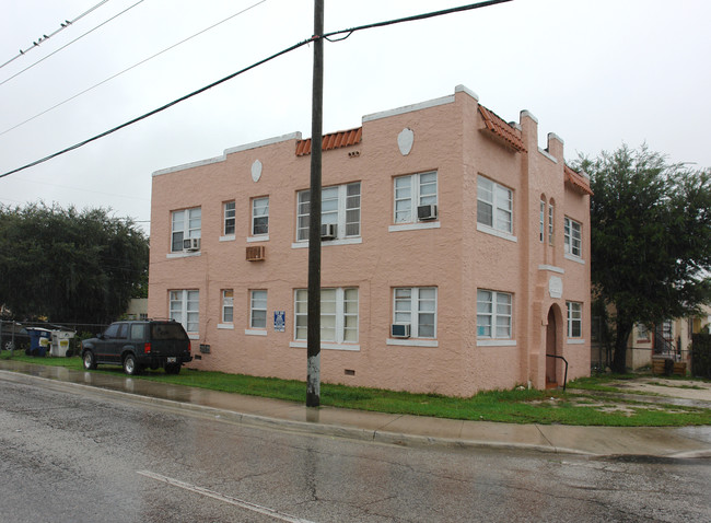 1700 SW 10th St in Miami, FL - Foto de edificio - Building Photo