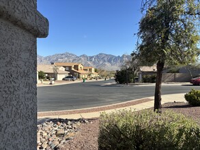 10 W Golden Spur Pl in Oro Valley, AZ - Building Photo - Building Photo