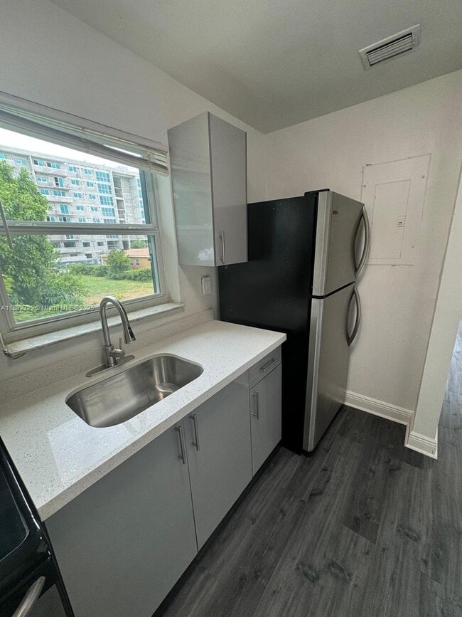 866 NW 70th St in Miami, FL - Building Photo - Building Photo