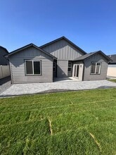 13326 N Apex Way in Hayden, ID - Foto de edificio - Building Photo