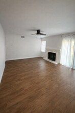 1085 Red Maple Dr in Chula Vista, CA - Foto de edificio - Building Photo