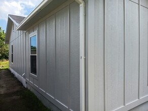 8 Leon Village Dr in Savannah, GA - Building Photo - Building Photo