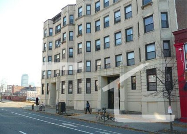 833 Beacon St in Boston, MA - Building Photo - Building Photo