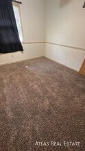 8424 Travis Ln in Overland Park, KS - Building Photo - Building Photo