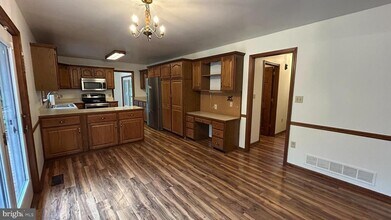 1039 Elwood St in Narvon, PA - Building Photo - Building Photo