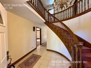 3530 Driftwood Dr in Windsor, ON - Building Photo - Building Photo