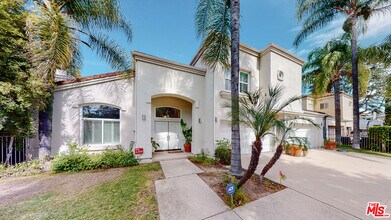 4950 Densmore Ave in Los Angeles, CA - Building Photo - Building Photo