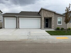 2990 N Vigo Ave in Star, ID - Building Photo