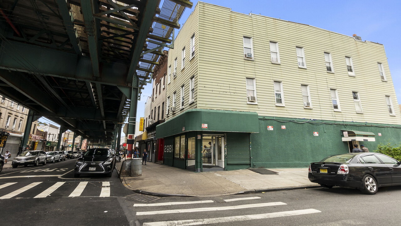 2981 Fulton St in Brooklyn, NY - Building Photo