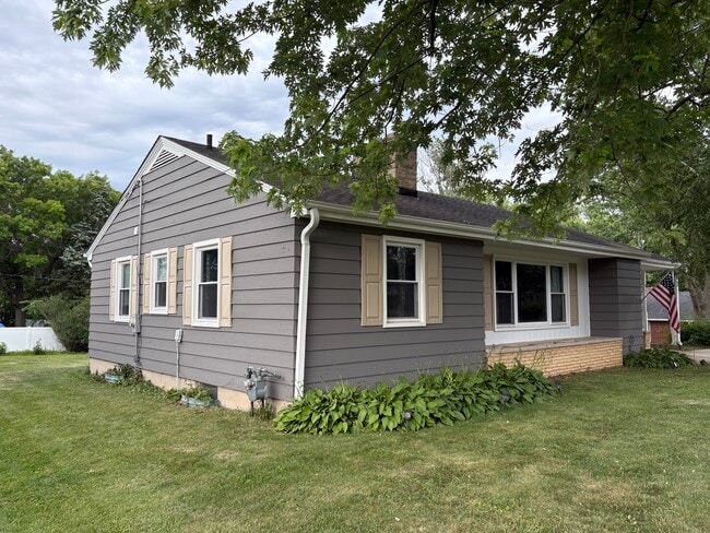 706 Randall Ct in Marengo, IL - Building Photo - Building Photo