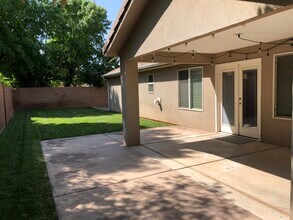 2349 S 240 W in Washington, UT - Building Photo - Building Photo