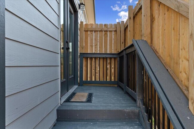 1411 Fairfield Dr in Austin, TX - Building Photo - Building Photo