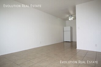 2413 N Amarillo St in Casa Grande, AZ - Building Photo - Building Photo