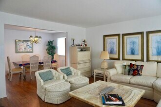 13 S Haverford Ave in Margate City, NJ - Building Photo - Building Photo