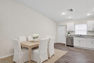 6056 Pecan Cir in La Belle, FL - Building Photo - Building Photo