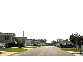 Highland Mobile Home Park in Ocean Springs, MS - Foto de edificio - Other