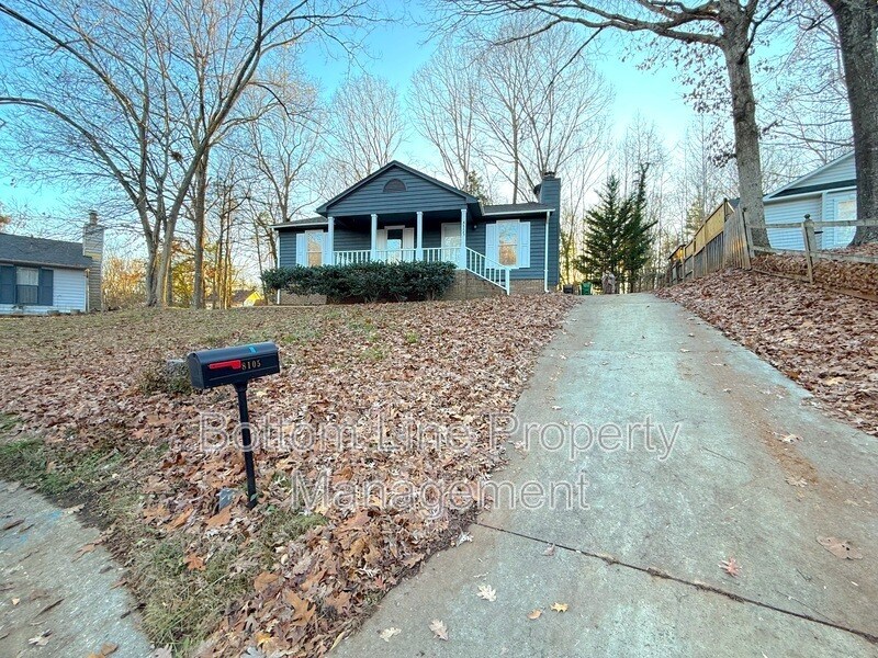 8105 Chrisbry Ln in Charlotte, NC - Building Photo