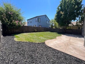 2858 Screech Owl Way in Sacramento, CA - Building Photo - Building Photo