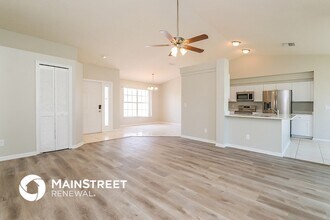 14043 Cooper Rd in Spring Hill, FL - Foto de edificio - Building Photo